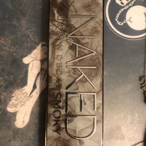 Naked Urban Decay SMOKY palette